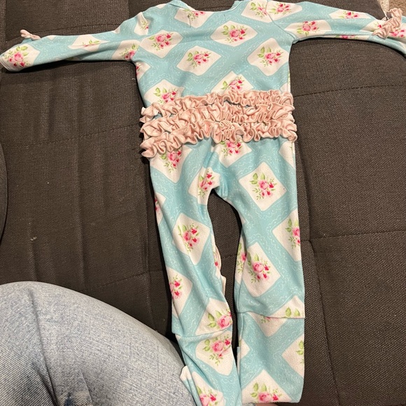 Sweet Honey Convertible Romper/Footie - Picture 3 of 3